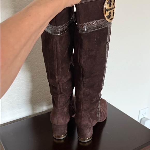 Tory Burch Uma Brown suede Logo  Boots. Size 10 - Picture 4 of 14